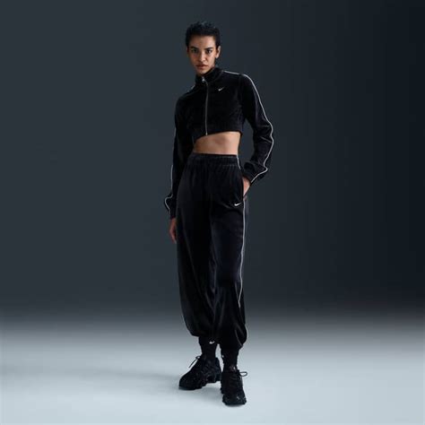 nike velour anzug damen|Nike Sportswear Collection Jogger aus Velours mit mittelhohem .